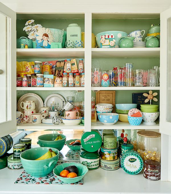 Kitschy kitchen shelves.
